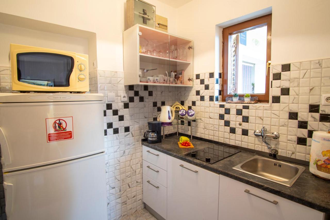 Apartman Luka Fazana Bagian luar foto