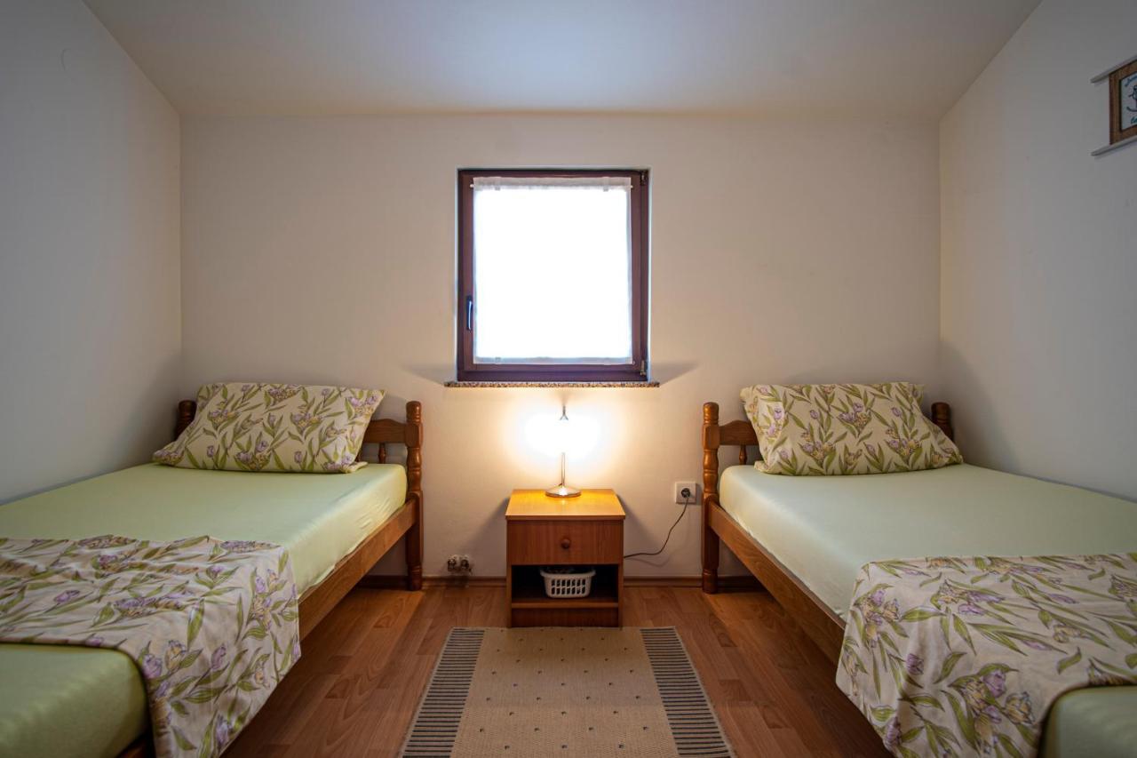 Apartman Luka Fazana Bagian luar foto
