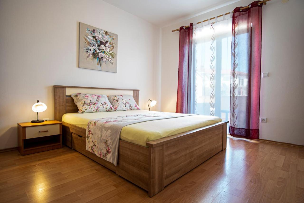 Apartman Luka Fazana Bagian luar foto