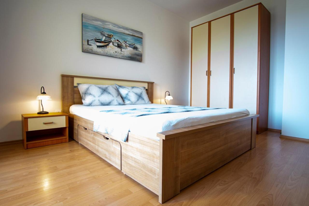 Apartman Luka Fazana Bagian luar foto