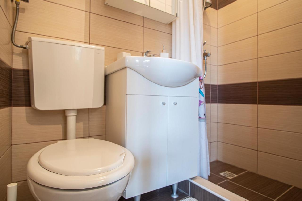 Apartman Luka Fazana Bagian luar foto
