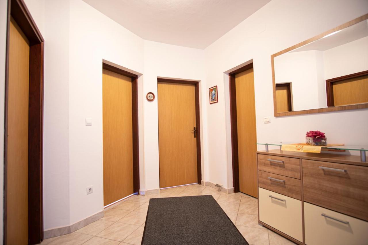 Apartman Luka Fazana Bagian luar foto